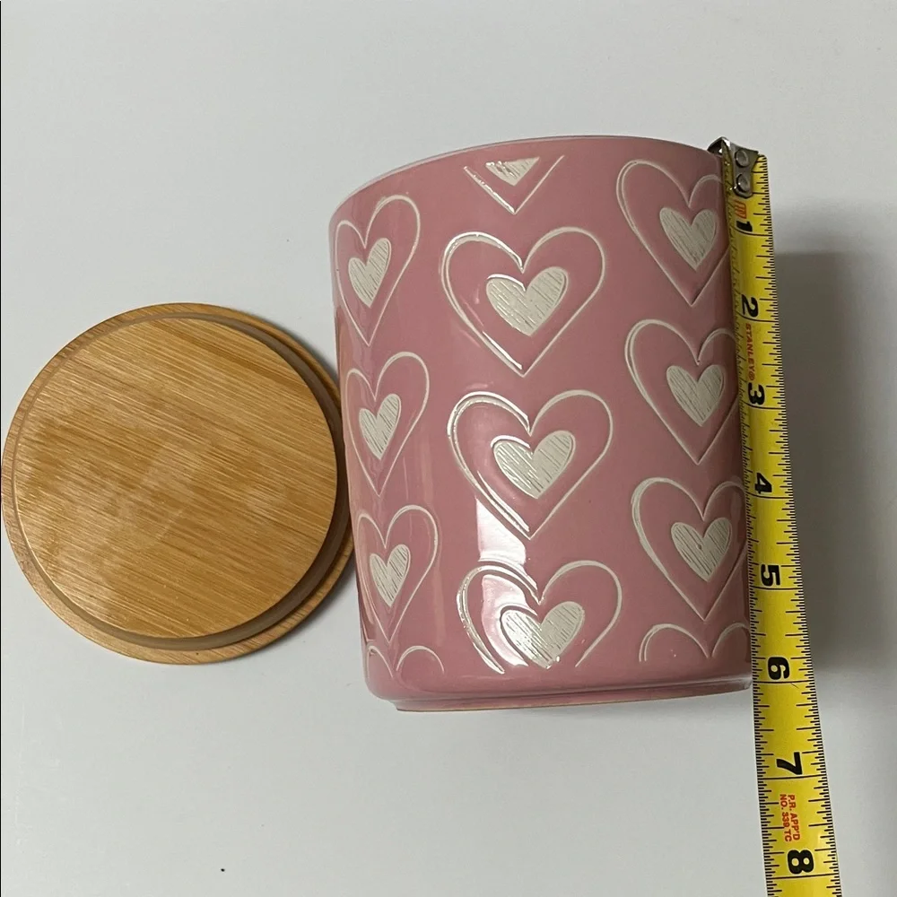 Ceramic pink heart jar, excellent preowned condition